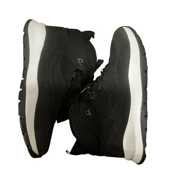 Timberland Men Boots - Size 13 and Size 11.5  (2 pairs each). - Picture 1 of 6